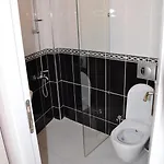 Huxley And Aparts Old Hotel 3*