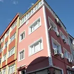 Huxley And Aparts Old Hotel 3*