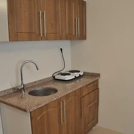 Huxley And Aparts Old 3*