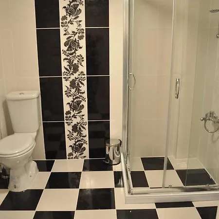 Huxley And Aparts Old Hotel