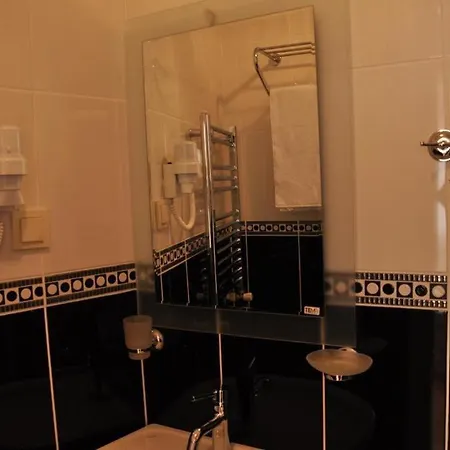 Huxley And Aparts Old