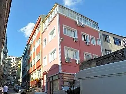 Huxley And Aparts Old Hotel 3*