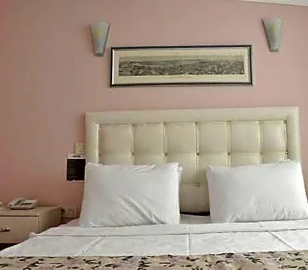 Huxley And Aparts Old 3* Istanbul