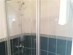 Hotel Huxley And Aparts Old 3*