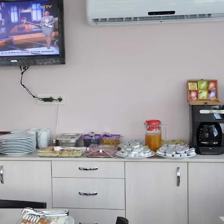 Hotel Huxley And Aparts Old