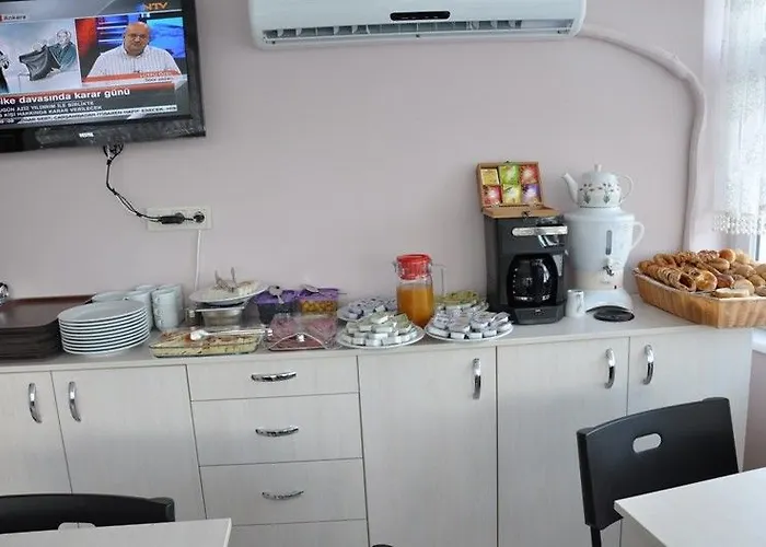 Huxley And Aparts Old 3*