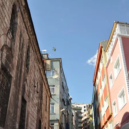 Huxley And Aparts Old 3* Isztambul